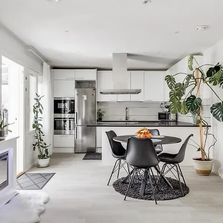 Ylaestoe Omakotitalo Apartament *