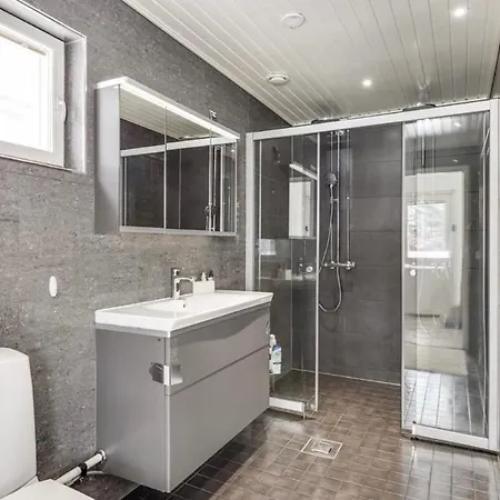 Ylaestoe Omakotitalo * Vantaa